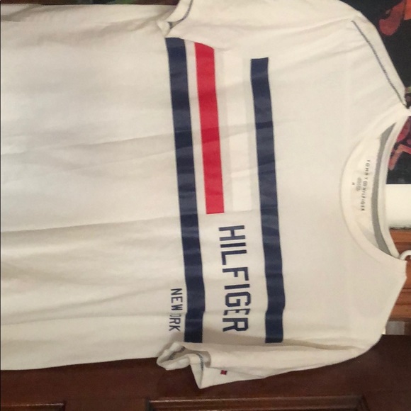 Tommy Hilfiger Men’s Polo & T-shirt bundle - Picture 6 of 6